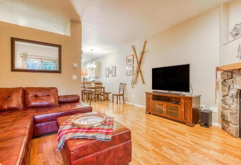 Апартаменты 2 Спальни, Collins Lake Condo