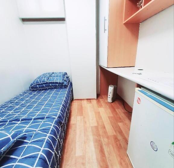 חדר סטנדרט יחיד, Hub House Livingtel