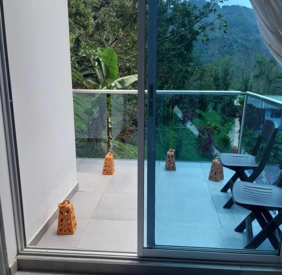 带阳台的三人标准间, Finca Pozo Azul