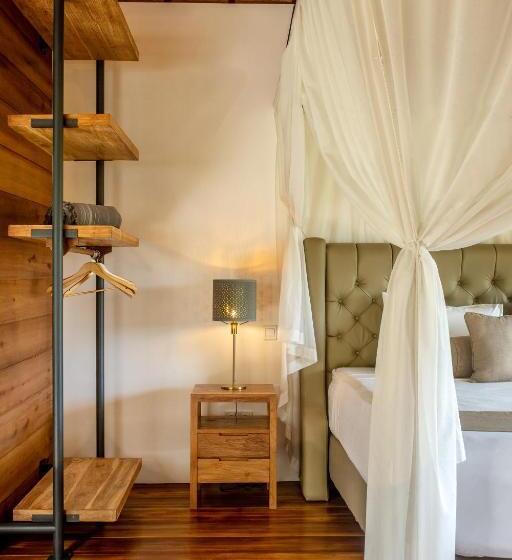 Люкс с Балконом, East Bali Volcano View Resort & Spa   Adults Only Area