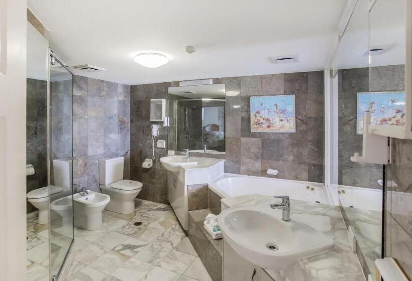 Апартаменты Premium 3 Спальни, Catalina Resort