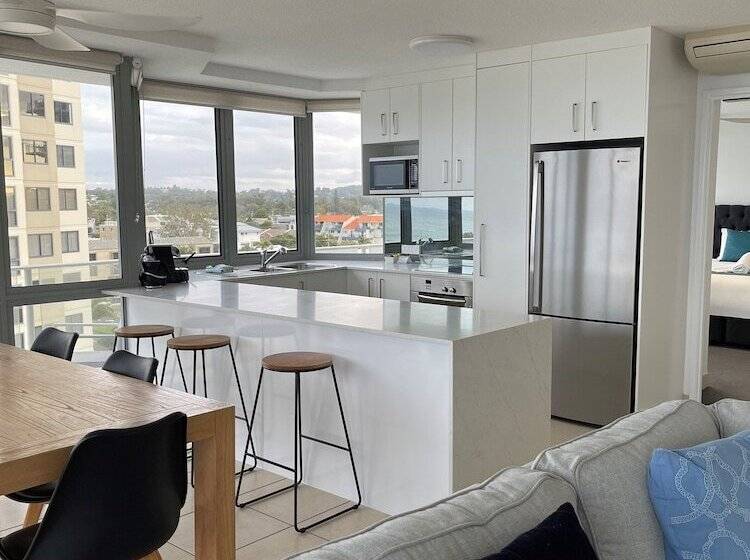 Superior 3-bedroom flat with sea view, Catalina Resort