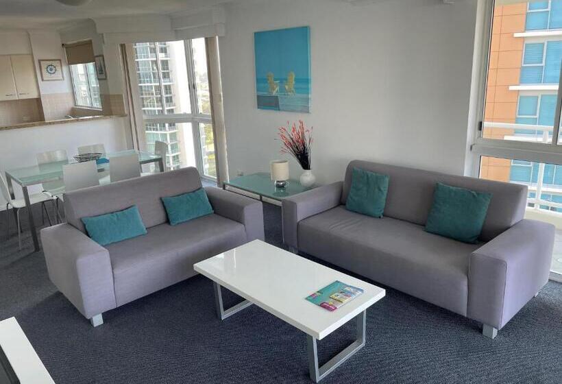 Апартаменты 2 Спальни, The Crest Apartments