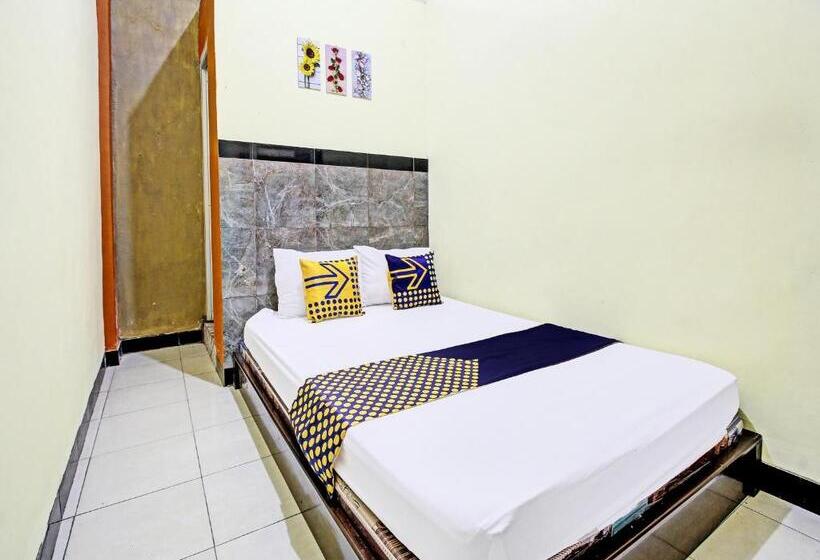 Номер Economy, Spot On 92123 Chikam House Syariah