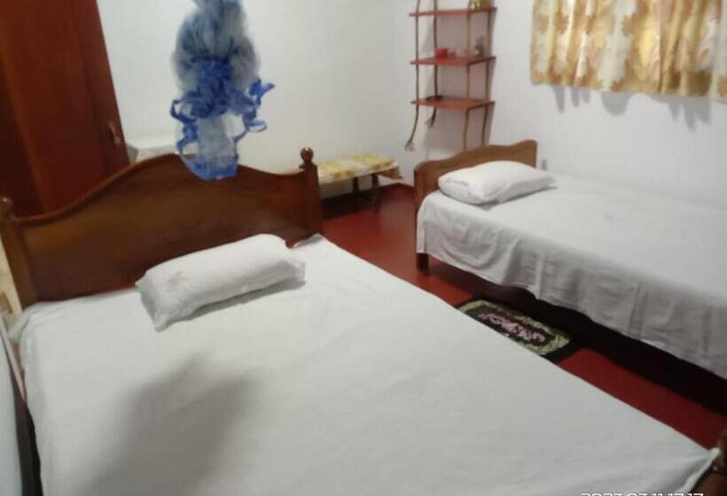 غرفة قياسية, Unawatuna White Villa