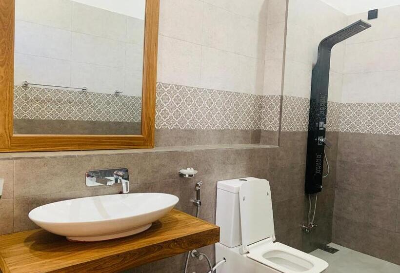 Номер Deluxe, Kavin Beach Hotel Hikkaduwa