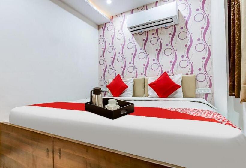 اتاق کلاسیک سه تخته, Flagship Hotel Shaan