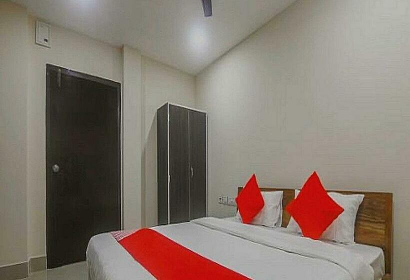 اتاق کلاسیک سه تخته, Adhikary Homestay