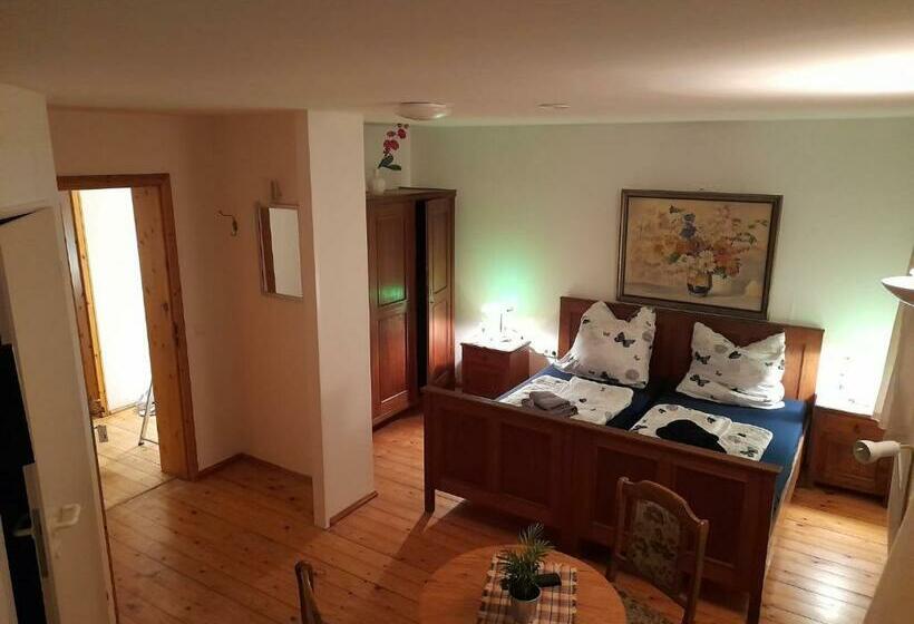 Номер Стандарт, Schwalbenhof