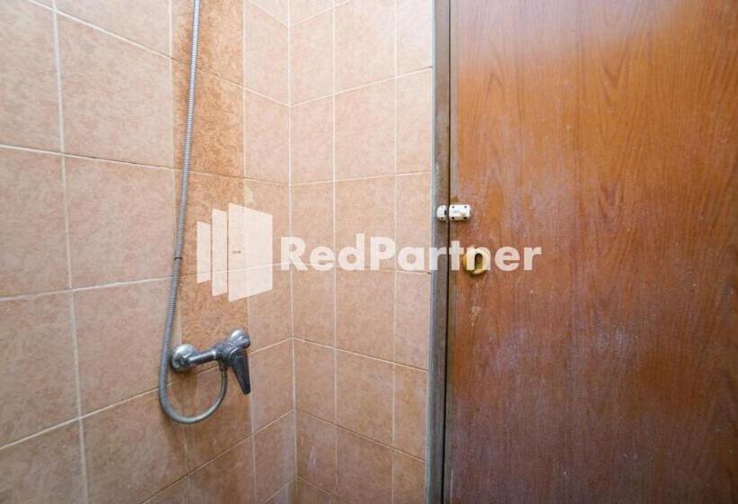 اتاق اکونومی, Bright Residence Near Itc Mangga Dua Mitra Reddoorz