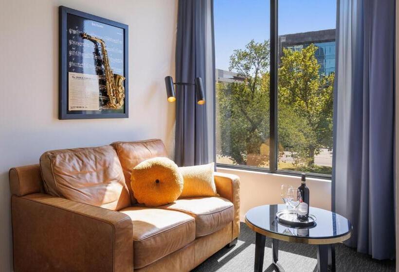 수피리어 스튜디오, Oaks Melbourne St Kilda Road