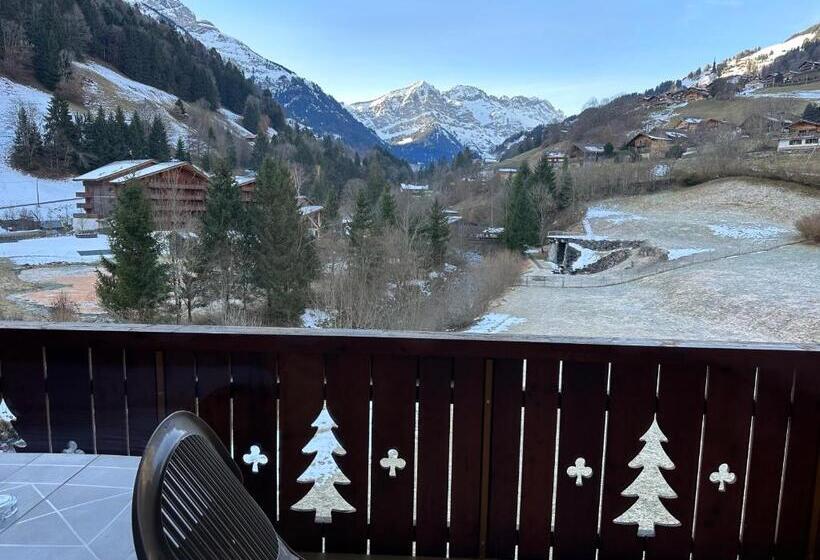 استودیو استاندارد با چشم‌انداز, Mountain River Appart