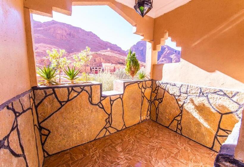اتاق استاندارد سه نفره, Riad Lalla