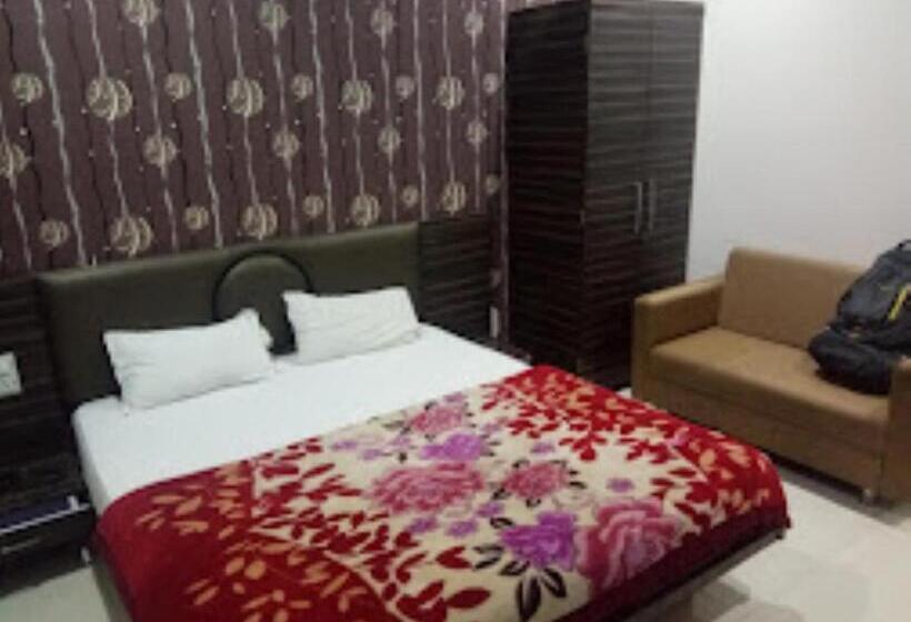 اتاق لوکس, Naman Palace Ujjain