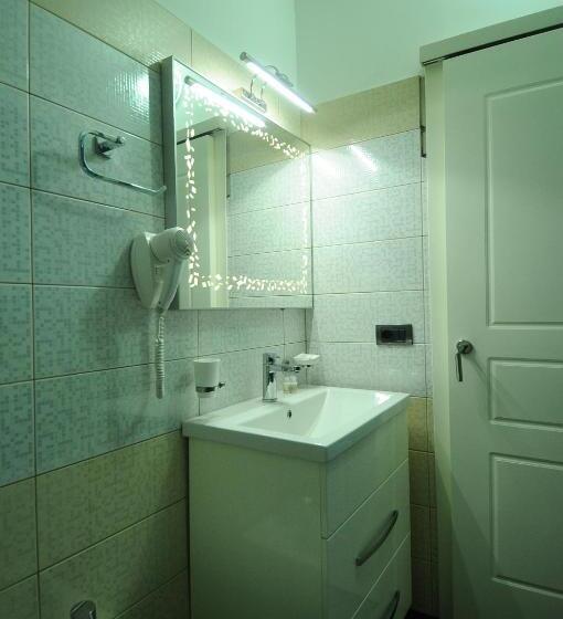 이코노미 룸, Rezidence Tredi City Center