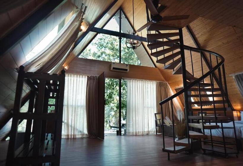 高级家庭房间, La Selva Resort, Pench National Park