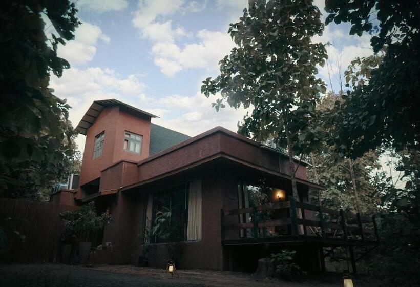 带阳台套房, La Selva Resort, Pench National Park