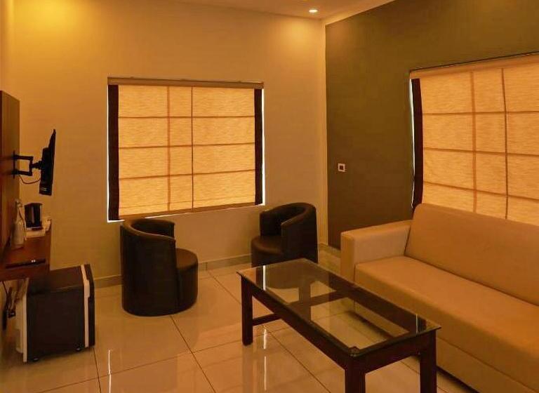 Полулюкс с Балконом, The Windy Mist Resort Munnar