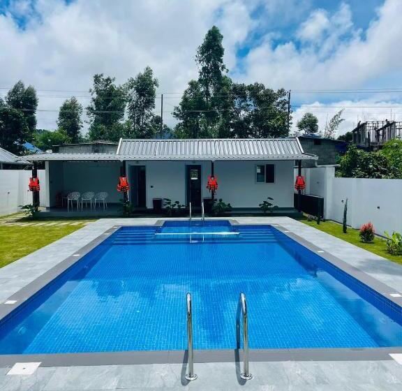 Полулюкс с Балконом, The Windy Mist Resort Munnar