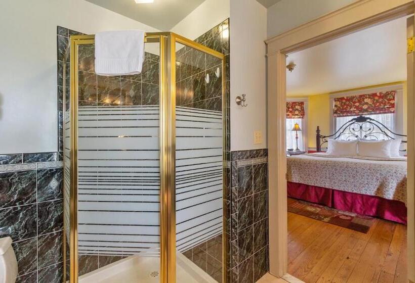 Номер Deluxe Кровать Кинг, After Eight Bed And Breakfast