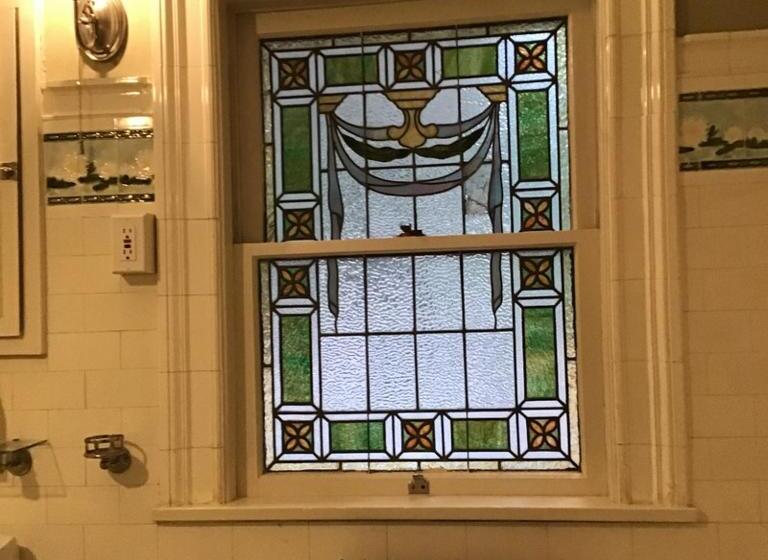 스위트, Brookview Manor Inn