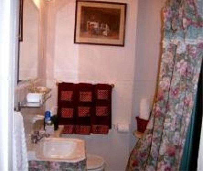 디럭스 스위트 킹 침대, Brookview Manor Inn