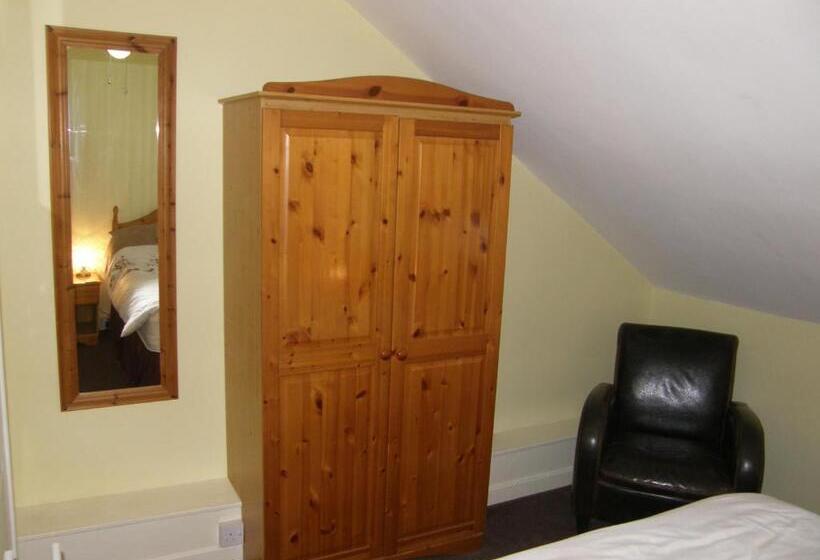 Номер Стандарт Индивидуальный, Kingswinford Guest House