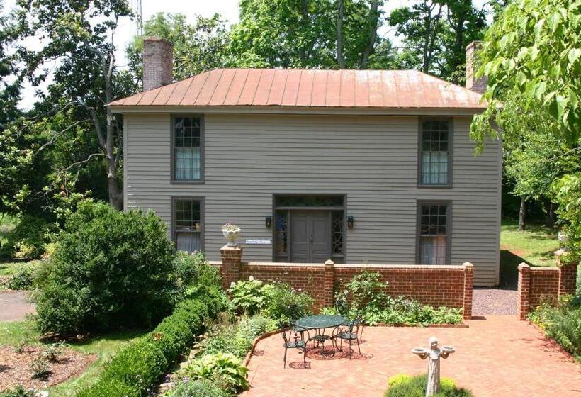 Четырехместный Номер Стандарт Вид на Сад, Mayhurst Estate