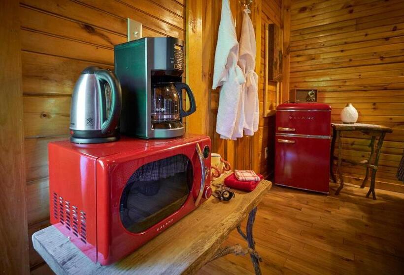Стандартный Номер Кровать Кинг, Creekwalk Inn Bed And Breakfast With Cabins