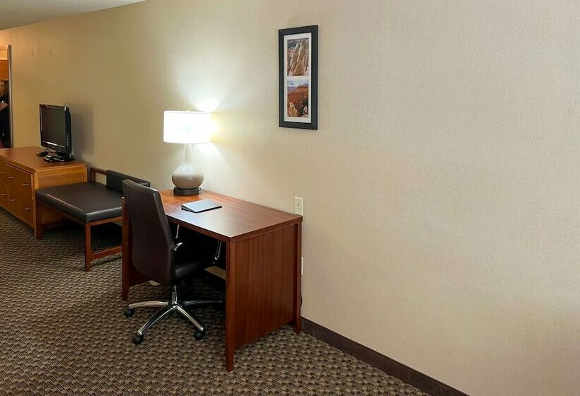 Люкс, Comfort Inn & Suites Thatcher   Safford