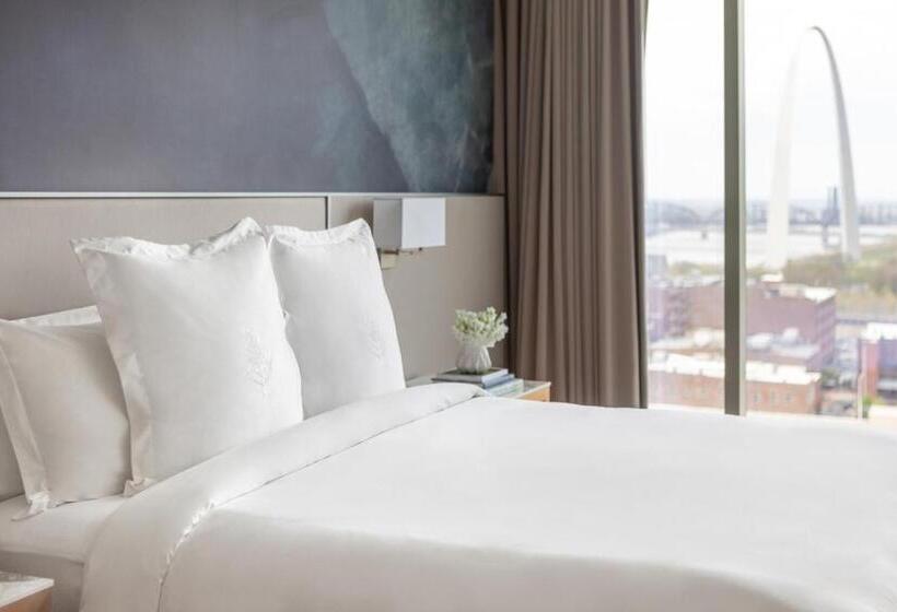 장애인을 위한 킹사이즈 침대 스탠다드 룸, Four Seasons  St Louis