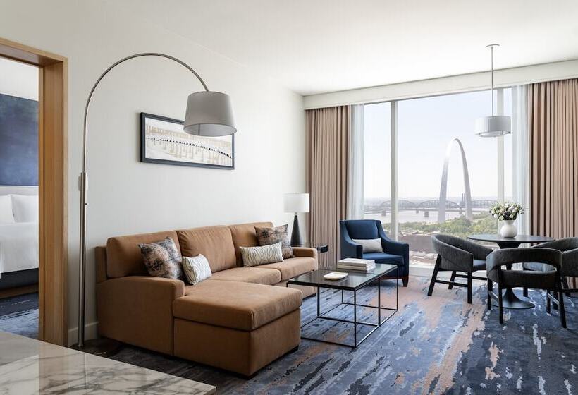 장애인을 위한 스위트, Four Seasons  St Louis