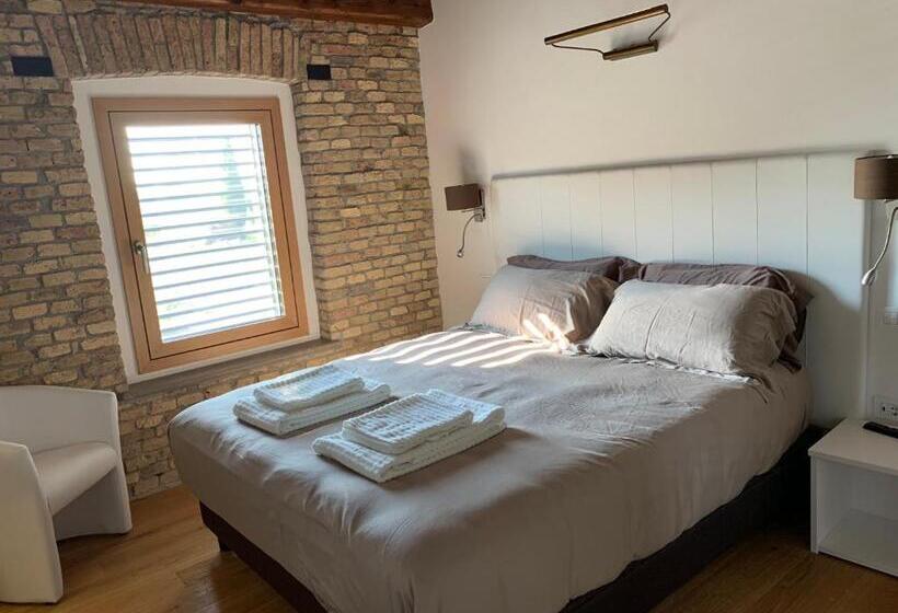اتاق استاندارد با تخت بزرگ, B&b La Corte Dei Vizi