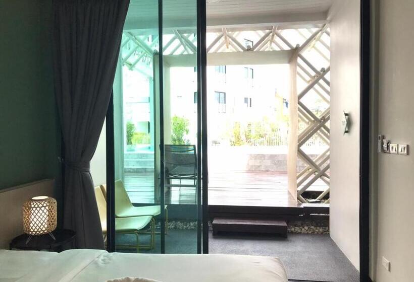 اتاق لوکس, Yanud Residence