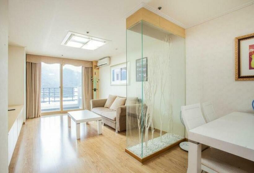 Семейный Номер, Bugok Ilsung Condo