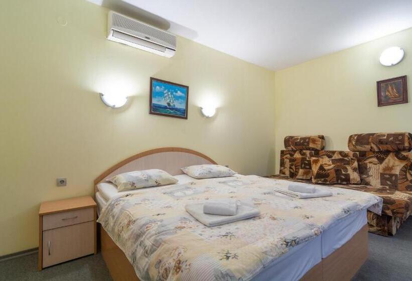 Четырехместный Номер Deluxe, Atlantic Complex Ravda