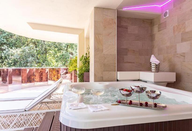 Люкс, Paradiso Hotel Bovelacci