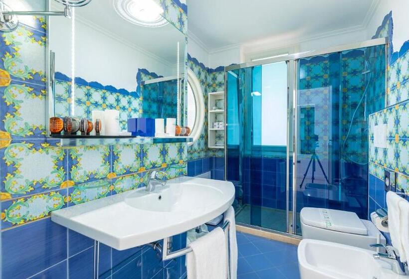 Люкс, Paradiso Hotel Bovelacci