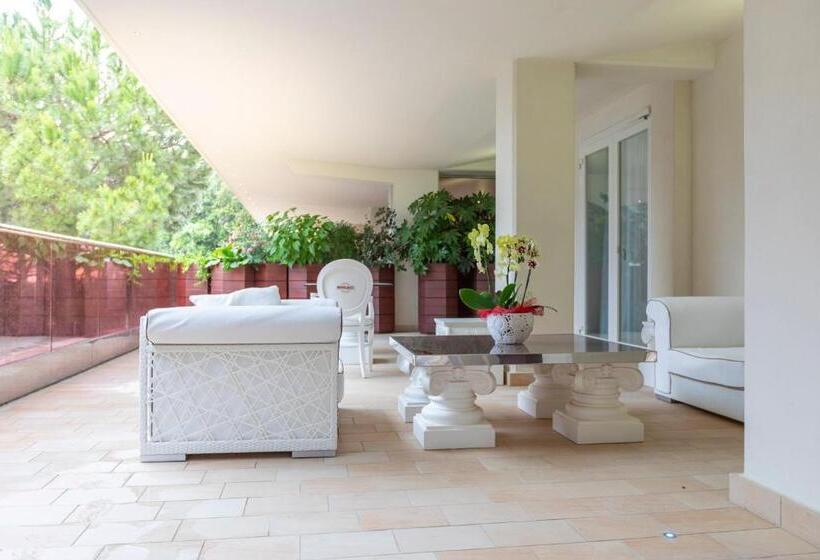 Полулюкс, Paradiso Hotel Bovelacci