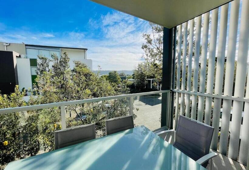 Апартаменты 3 Спальни Вид на Бассейн, Coast Resort Merimbula