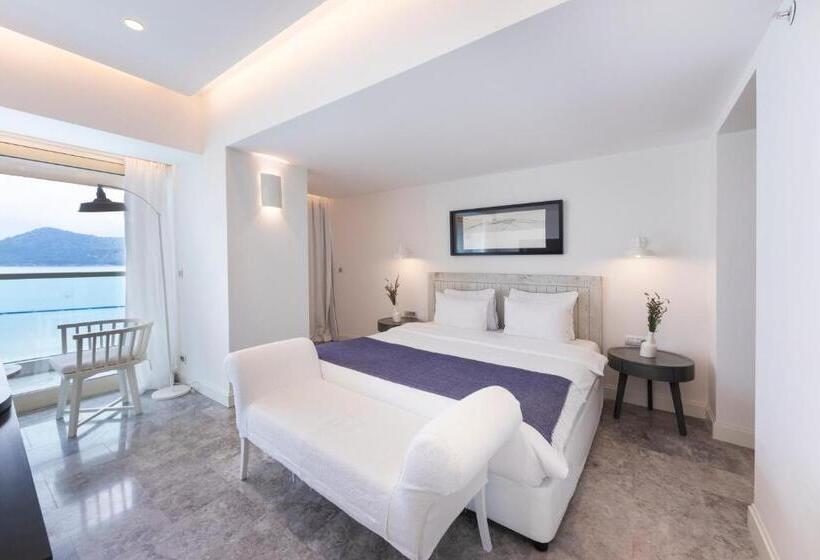 سوییت جونیور با چشم‌انداز دریا, D   Resort Ayvalık