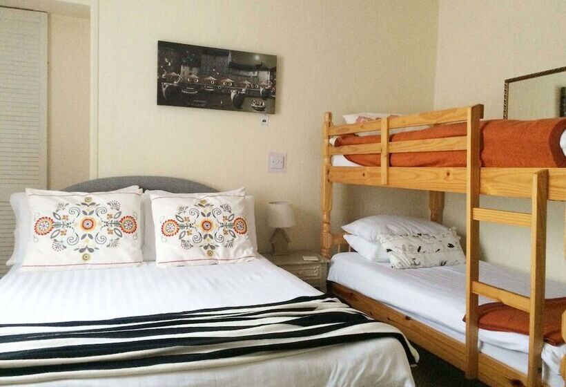 Семейный Номер, Phantele Bed And Breakfast