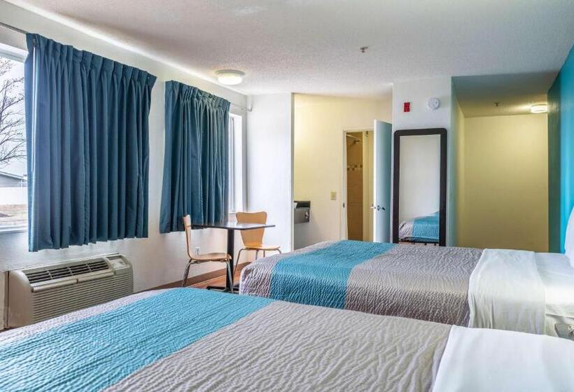 Четырехместный Номер Deluxe, Motel 6 Rocky Mount, Nc