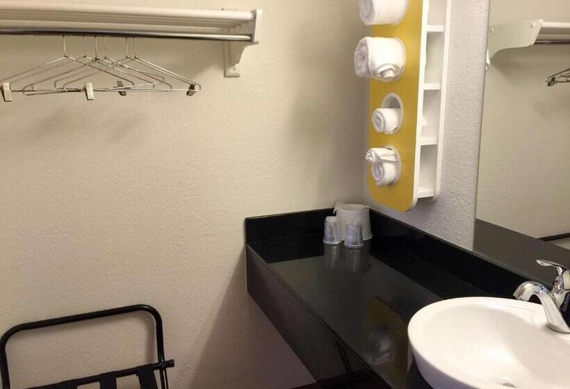 4인용 스탠다드 룸, Motel 6roseville, Mn  Minneapolis North