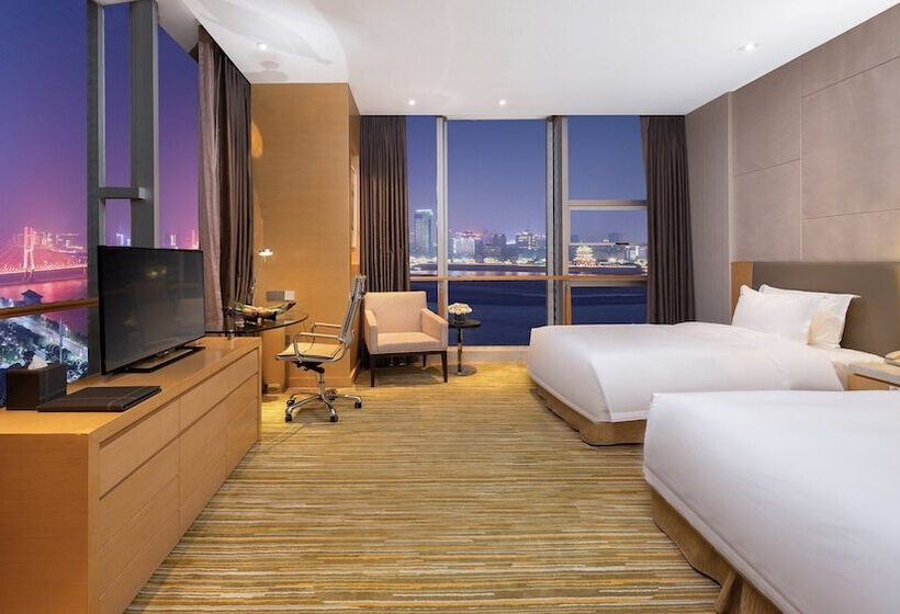 Номер Премиум, Holiday Inn Nanchang Riverside By Ihg