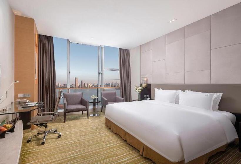 Номер Премиум, Holiday Inn Nanchang Riverside By Ihg