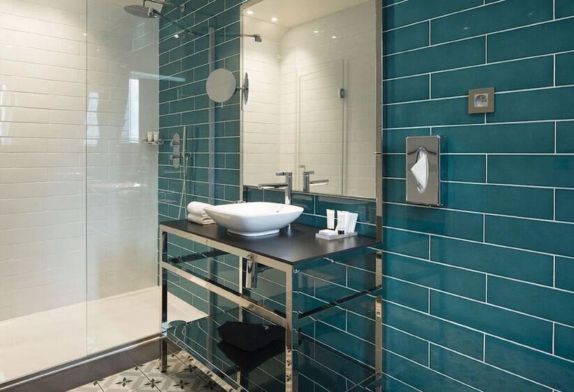 Quarto Deluxe com Sacada, Les Matins De Paris & Spa