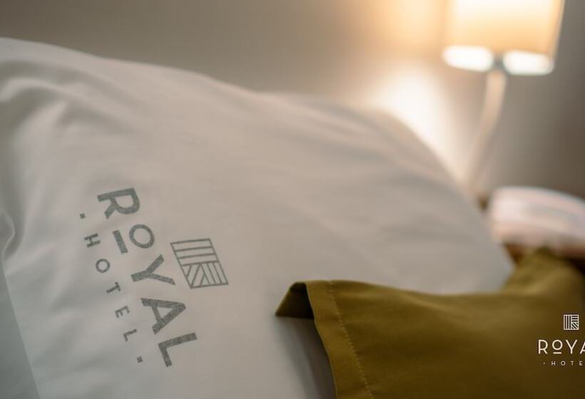 스탠다드 룸, Royal
