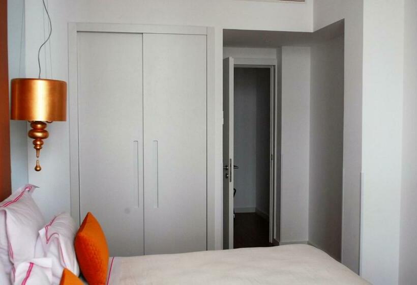 سوییت اجرایی, The 7 Hotel, Suites, Studios & Apartments