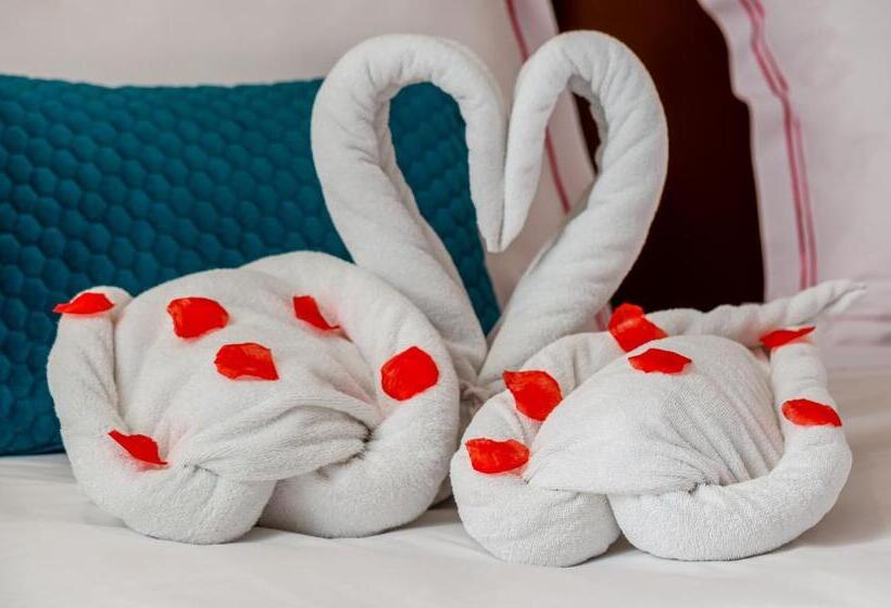 اتاق استاندارد با چشم‌انداز شهر, The 7 Hotel, Suites, Studios & Apartments